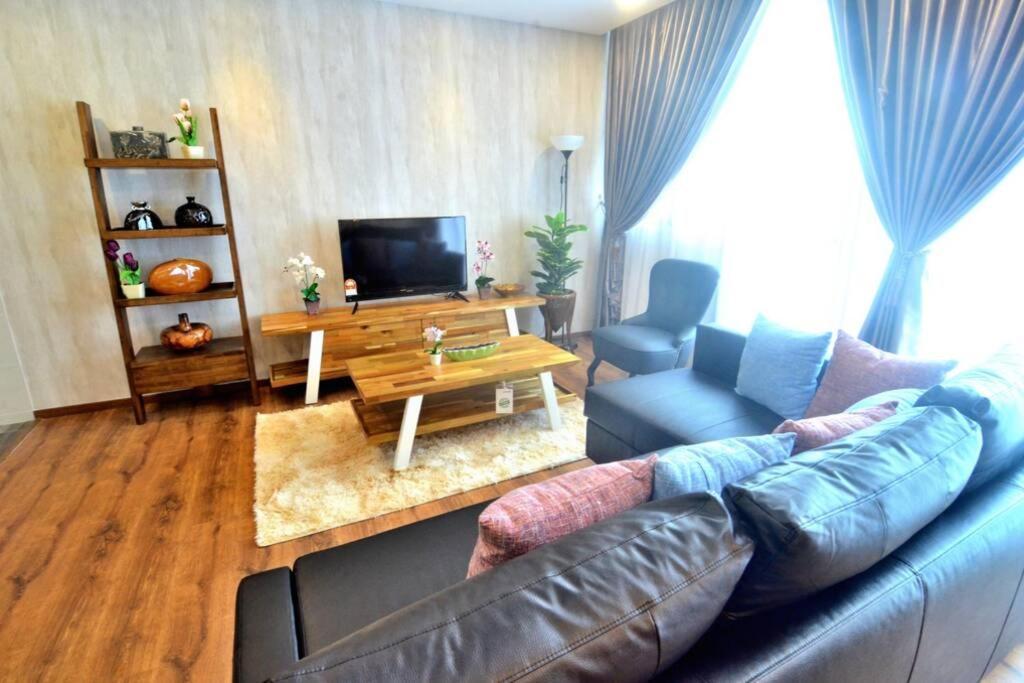 Vivacity Jazz Suite New Luxury Cozy Home A13 クチン エクステリア 写真